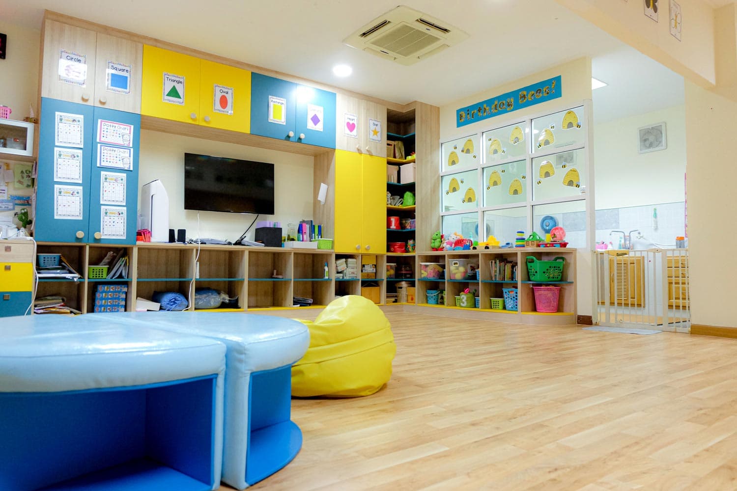 NIVA KG Classroom - A wide angle shot of a kindergarten classroom