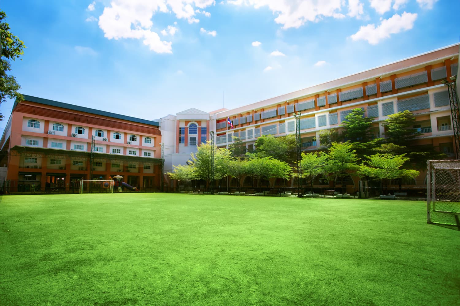 NIVA Multipurpose Field - A wide angle shot of the field